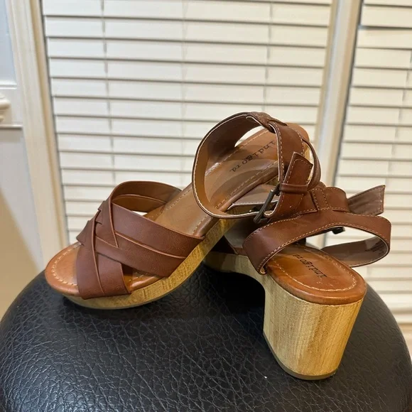 Indigo Tan Women's Sandals 🤎🤎 - Picture 2 of 6